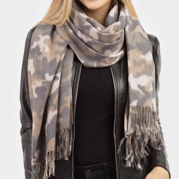 Accessories - Camo Scarf